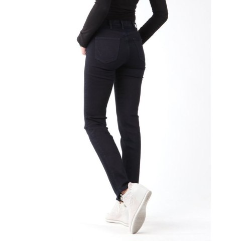 Jeansy Wrangler True Blue Slim W W27GBV79B US 28 / 32 Jeansy Wrangler True Blue Slim W W27GBV79B US 28 / 32