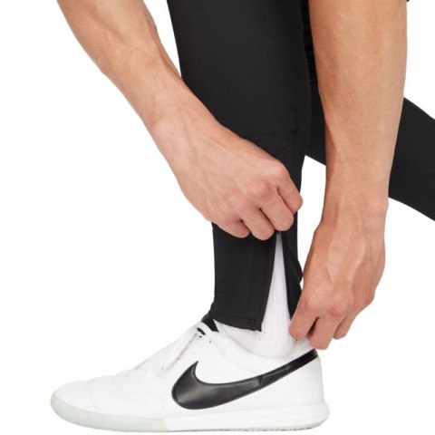 Spodnie Nike Dri-Fit Strike 21 Pant Kpz M CW5862 016 S Spodnie Nike Dri-Fit Strike 21 Pant Kpz M CW5862 016 S