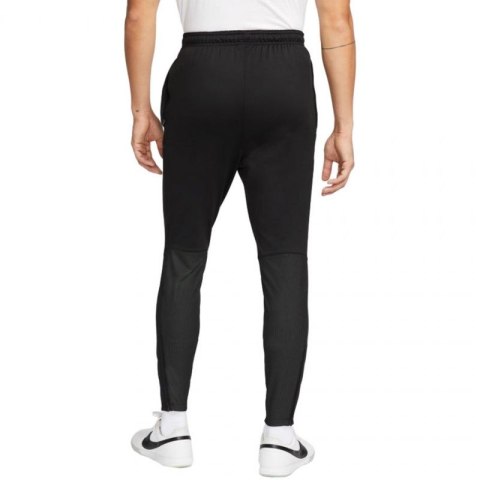 Spodnie Nike Therma-Fit Strike Pant Kwpz Winter Warrior M DC9159 010 S Spodnie Nike Therma-Fit Strike Pant Kwpz Winter Warrior M DC9159 010 S