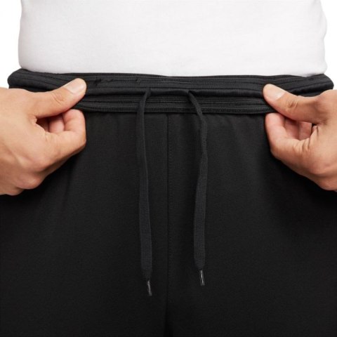 Spodnie Nike Therma-Fit Strike Pant Kwpz Winter Warrior M DC9159 010 S Spodnie Nike Therma-Fit Strike Pant Kwpz Winter Warrior M DC9159 010 S