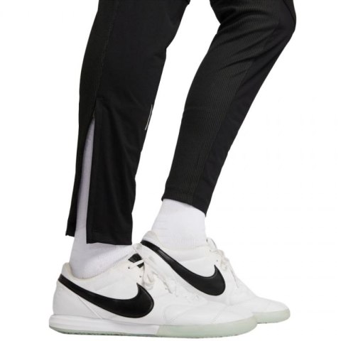 Spodnie Nike Therma-Fit Strike Pant Kwpz Winter Warrior M DC9159 010 S Spodnie Nike Therma-Fit Strike Pant Kwpz Winter Warrior M DC9159 010 S