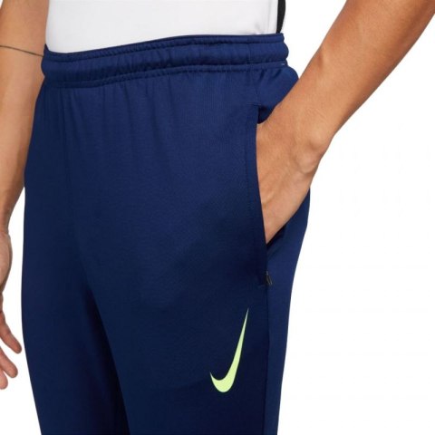 Spodnie Nike Therma-Fit Strike Pant Kwpz Winter Warrior M DC9159 492 M Spodnie Nike Therma-Fit Strike Pant Kwpz Winter Warrior M DC9159 492 M