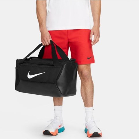 Torba Nike Brasilia 9.5 DM3976 010 czarny Torba Nike Brasilia 9.5 DM3976 010 czarny