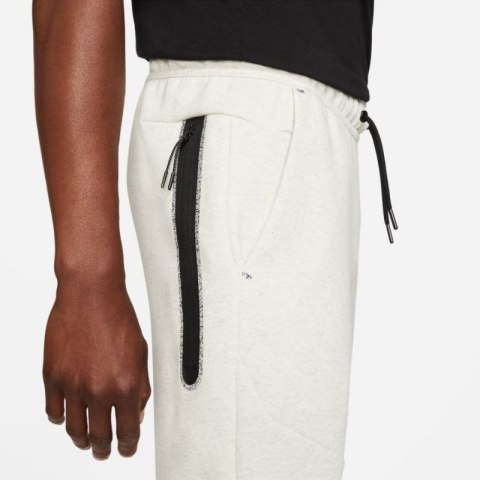 Spodnie Nike Sportswear Tech Fleece M DD4706-100 L Spodnie Nike Sportswear Tech Fleece M DD4706-100 L