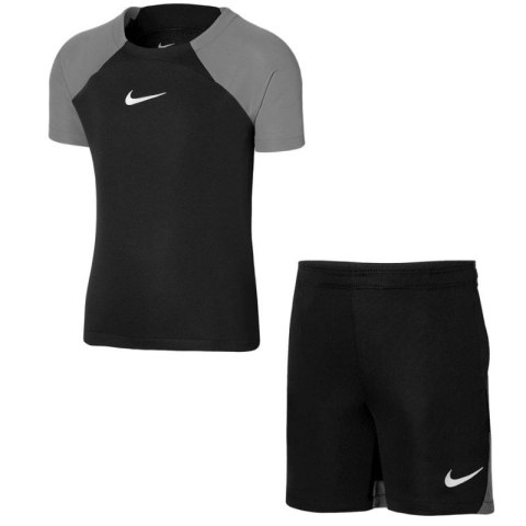 Komplet Nike Academy Pro Training Kit Jr DH9484 013 XL 122-128 cm Komplet Nike Academy Pro Training Kit Jr DH9484 013 XL 122-128 cm