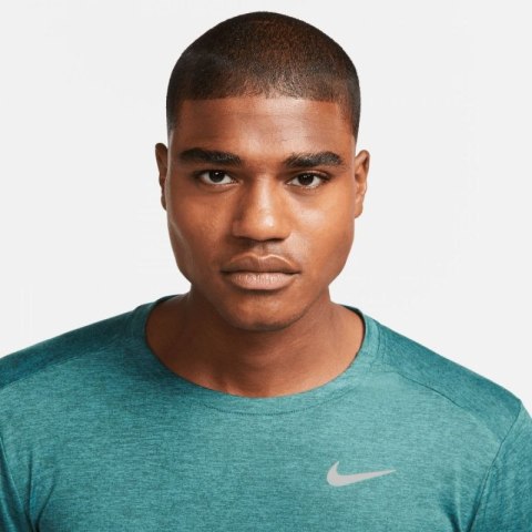 Koszulka Nike Dri-FIT Element M DD4754-309 2XL Koszulka Nike Dri-FIT Element M DD4754-309 2XL