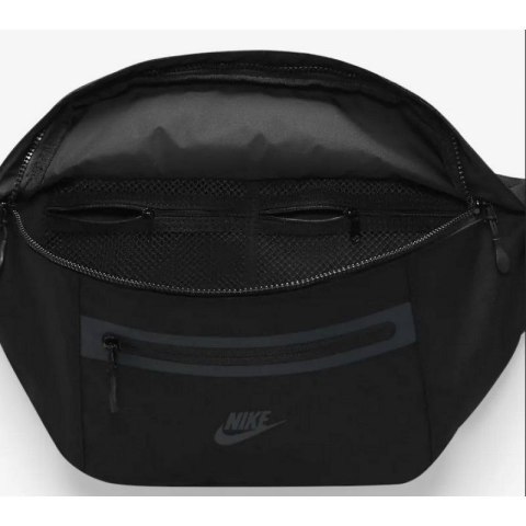 Saszetka nerka Nike Elemental Premium DN2556 010 one size Saszetka nerka Nike Elemental Premium DN2556 010 one size