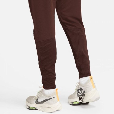 Spodnie Nike Dri-FIT ADV AeroSwift M DM4615-227 M Spodnie Nike Dri-FIT ADV AeroSwift M DM4615-227 M