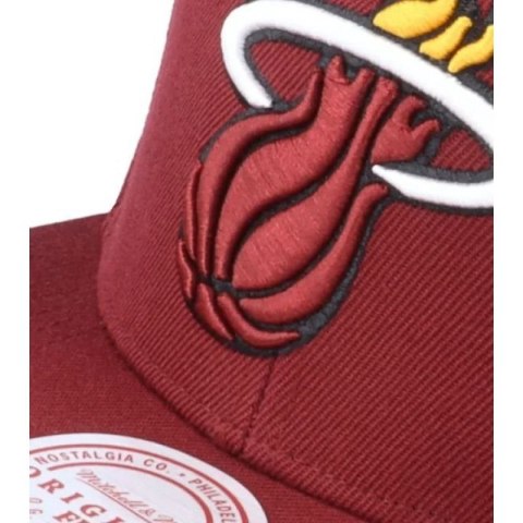 Czapka z daszkiem Mitchell & Ness NBA Miami Heat Top Spot Snapback Hwc Heat HHSS3256-MHEYYPPPMARO OSFM Czapka z daszkiem Mitchell & Ness NBA Miami Heat Top Spot Snapback Hwc Heat HHSS3256-MHEYYPPPMARO OSFM