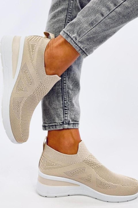 Sneakersy na koturnie skarpetkowe BAYOL BEIGE - Inello Sneakersy na koturnie skarpetkowe BAYOL BEIGE - Inello
