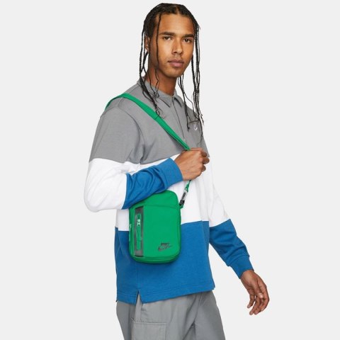 Saszetka Nike Elemental Premium DN2557-324 one size Saszetka Nike Elemental Premium DN2557-324 one size