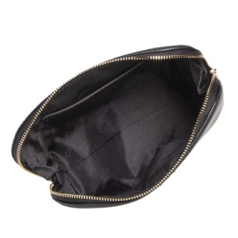 Kosmetyczna Calvin Klein Re-Lock Washbag K60K610005 uniw Kosmetyczna Calvin Klein Re-Lock Washbag K60K610005 uniw