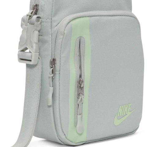 Saszetka Nike Elemental Premium DN2557-034 one size Saszetka Nike Elemental Premium DN2557-034 one size