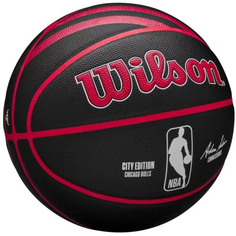 Piłka do koszykówki Wilson NBA Team City Collector Chicago Bulls WZ4024105XB 7 Piłka do koszykówki Wilson NBA Team City Collector Chicago Bulls WZ4024105XB 7