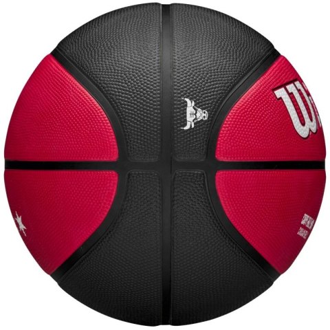 Piłka do koszykówki Wilson NBA Team City Edition Chicago Bulls WZ4024205XB 7 Piłka do koszykówki Wilson NBA Team City Edition Chicago Bulls WZ4024205XB 7