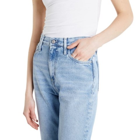 Jeansy Calvin Klein Jeans Mom Fit W J20J218507 29 Jeansy Calvin Klein Jeans Mom Fit W J20J218507 29