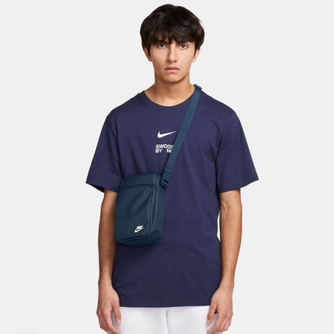Saszetka Nike Heritage Crossbody Bag DB0456-478 one size Saszetka Nike Heritage Crossbody Bag DB0456-478 one size