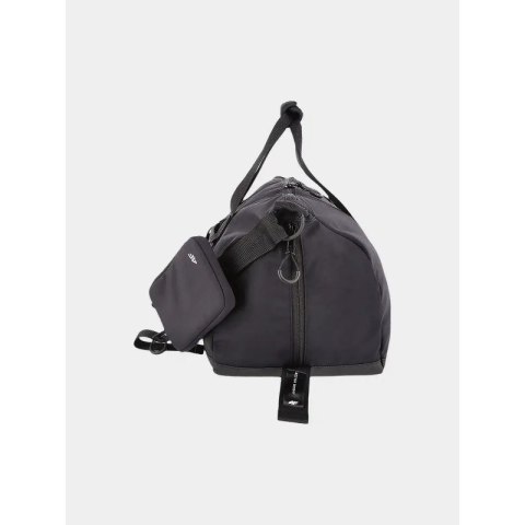 Torba sportowa 4F 4FWAW24ATBAU007-20S uniw Torba sportowa 4F 4FWAW24ATBAU007-20S uniw